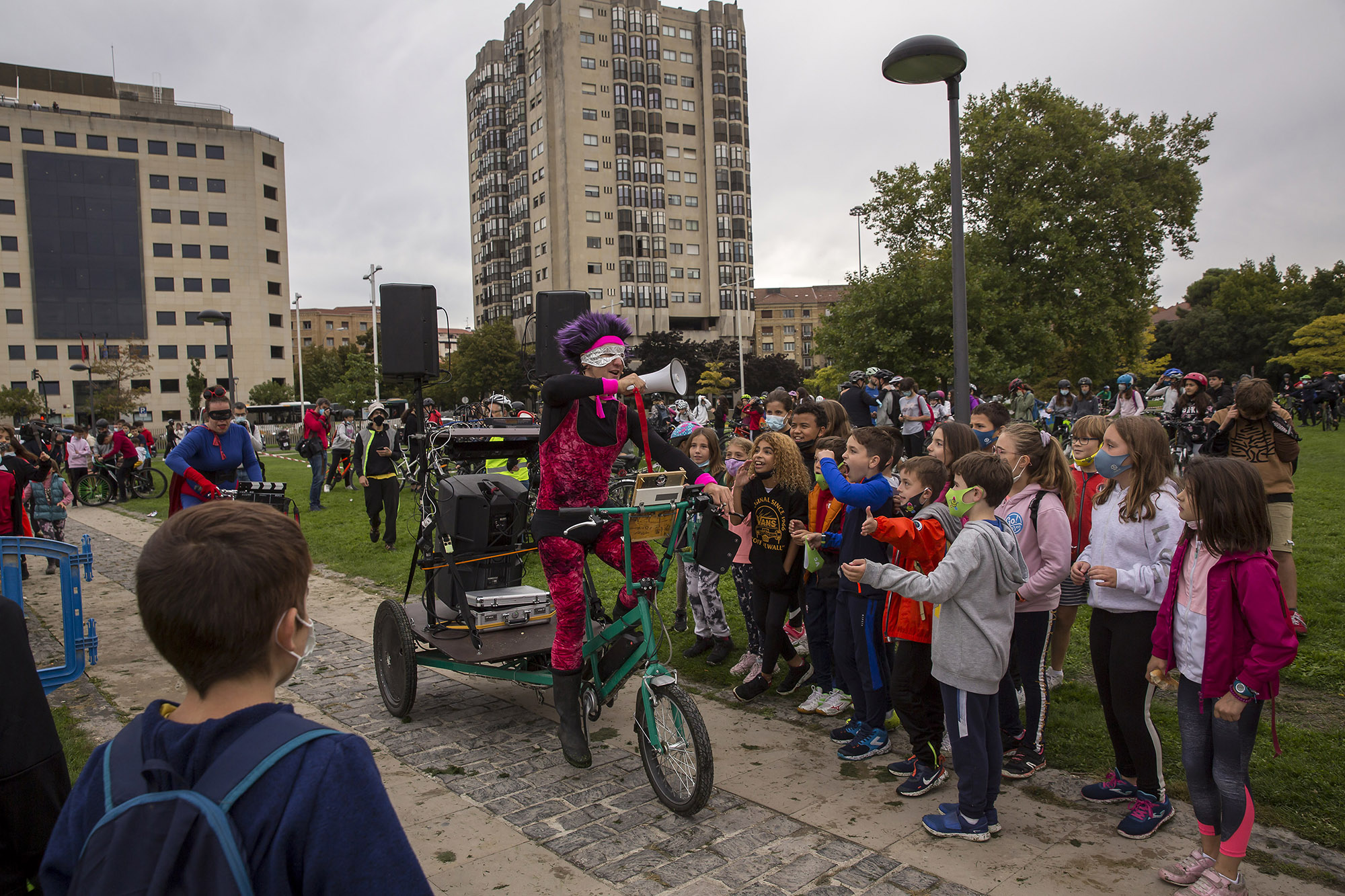 A* Jesus Garzaron
F* 2021_09_22
T* Bicicletada infantil
L* Vuelta del Castillo